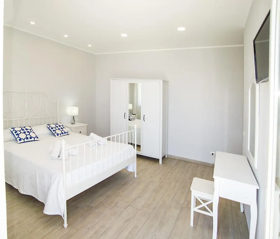 Ciao Ciao Rooms Letojanni Guest house